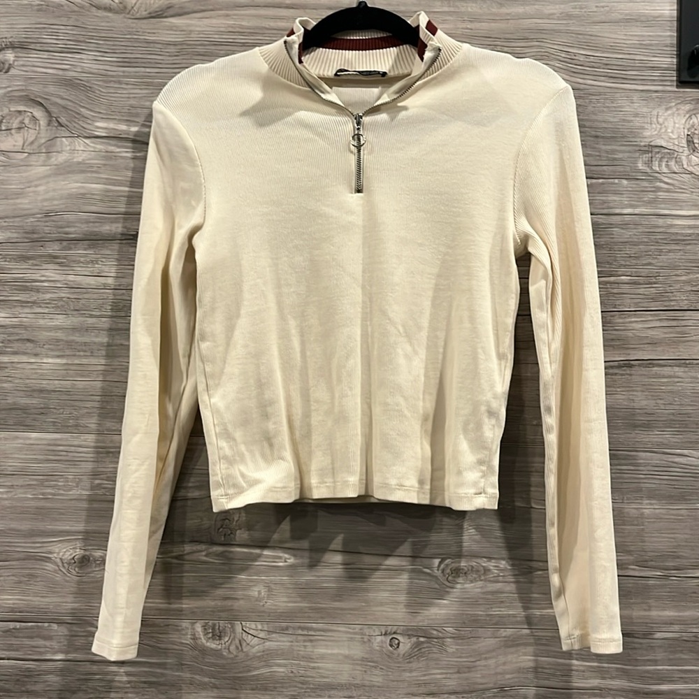 2 for $40🩷 Zara top